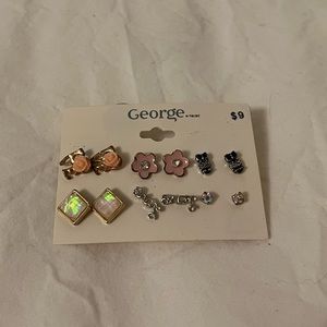 🌸3 FOR 5🌸 6 pack of earrings